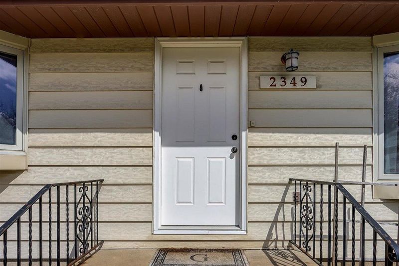 2349 Summer St, Lauderdale, MN 55113