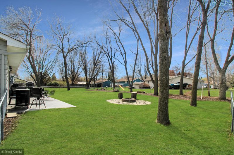 9881 Balsam Ln N, Maple Grove, MN 55369