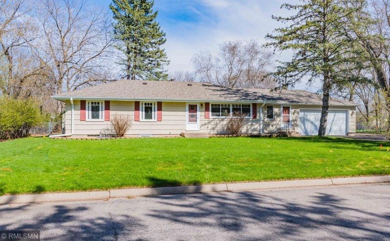 9540 Knox Ave N, Brooklyn Park, MN 55444