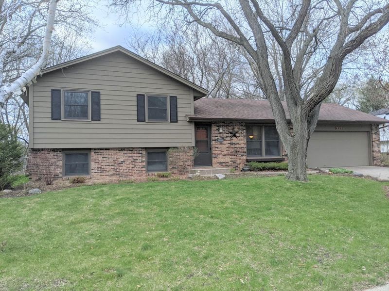 6895 133rd St W, Apple Valley, MN 55124