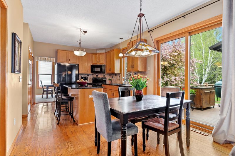 5275 132nd St W, Apple Valley, MN 55124
