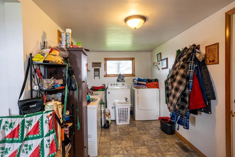 13269 County 24, Brownsville, MN 55919