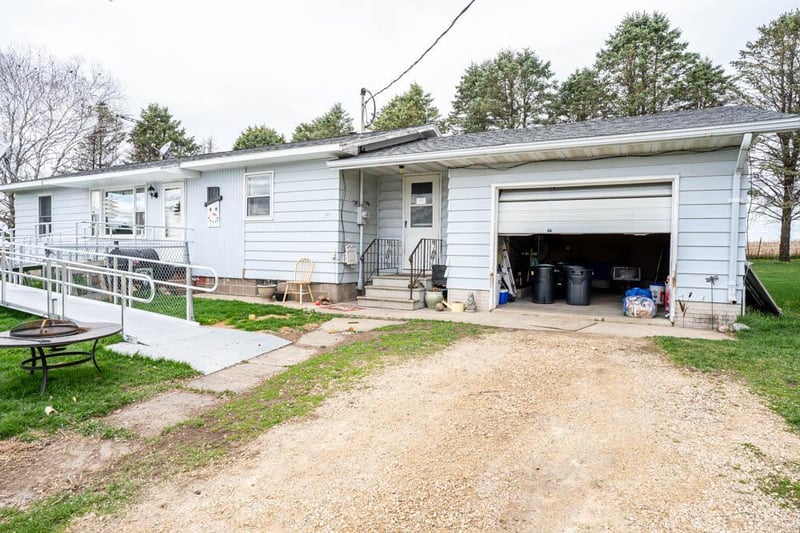 13269 County 24, Brownsville, MN 55919