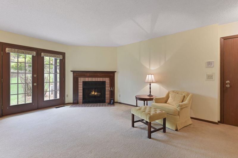 6921 Langford Dr, Edina, MN 55436