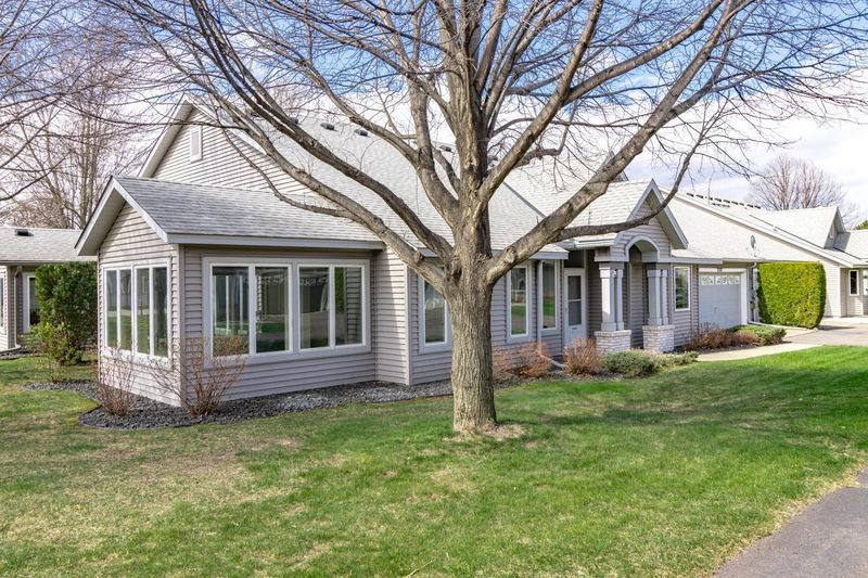 2527 Manitou Ln, White Bear Lake, MN 55110