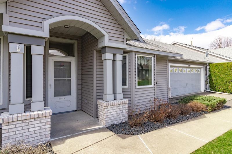 2527 Manitou Ln, White Bear Lake, MN 55110