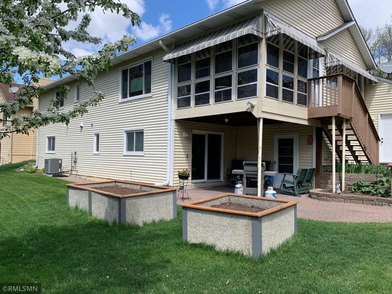 14516 Princeton Ave S, Savage, MN 55378