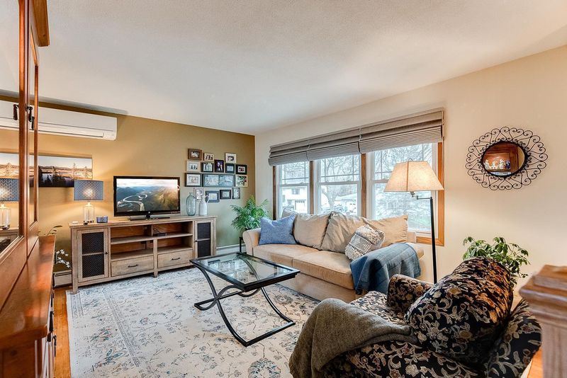 2089 Jade Ln, Eagan, MN 55122