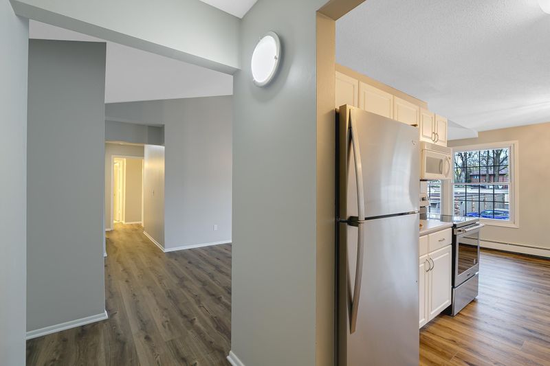 4618 Cedar Lake Rd S #5, Saint Louis Park, MN 55416