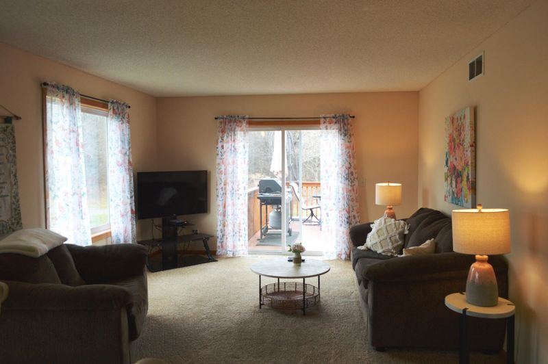30322 Fox Run Rd, Stacy, MN 55079