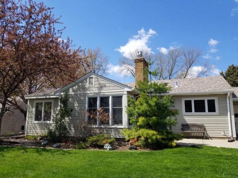 25 Hilltop Ln, Saint Paul, MN 55116