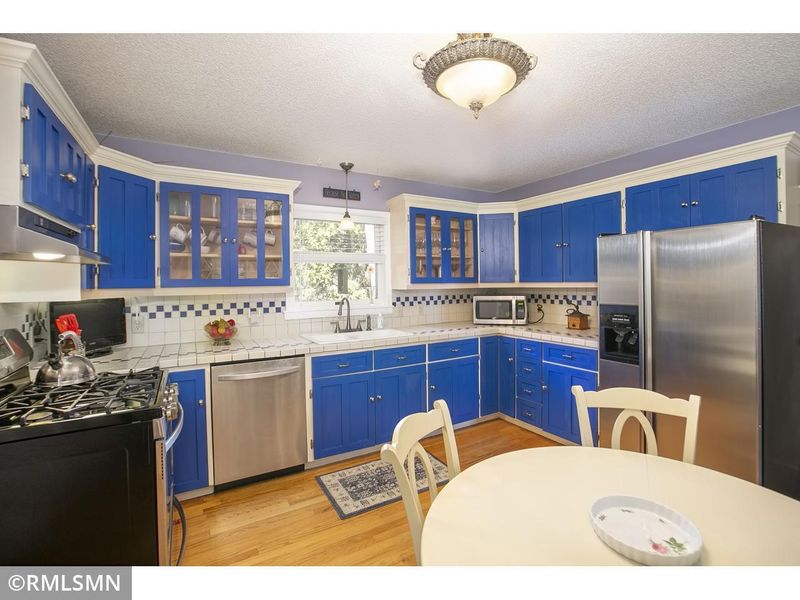 5040 Greenwood Cir, Excelsior, MN 55331