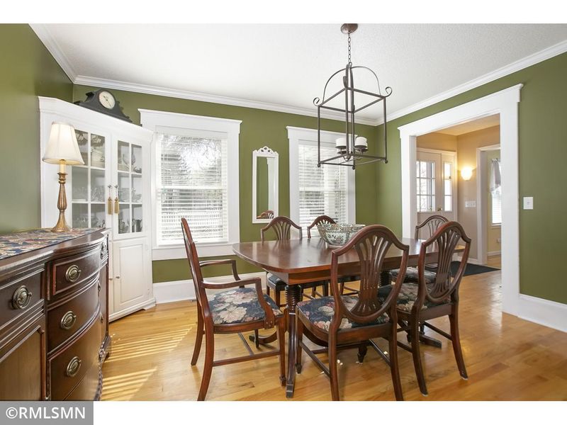 5040 Greenwood Cir, Excelsior, MN 55331