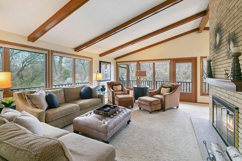 728 Timber Ln, Shoreview, MN 55126