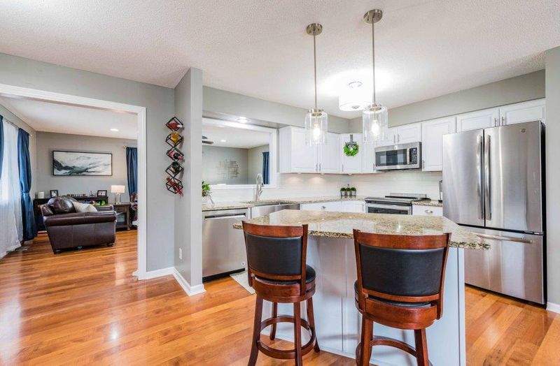 6580 E Fish Lake Rd, Maple Grove, MN 55369