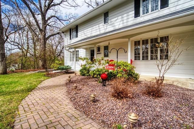3941 Auburn Dr, Minnetonka, MN 55305