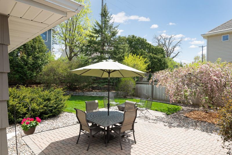 5701 Beard Ave S, Edina, MN 55410