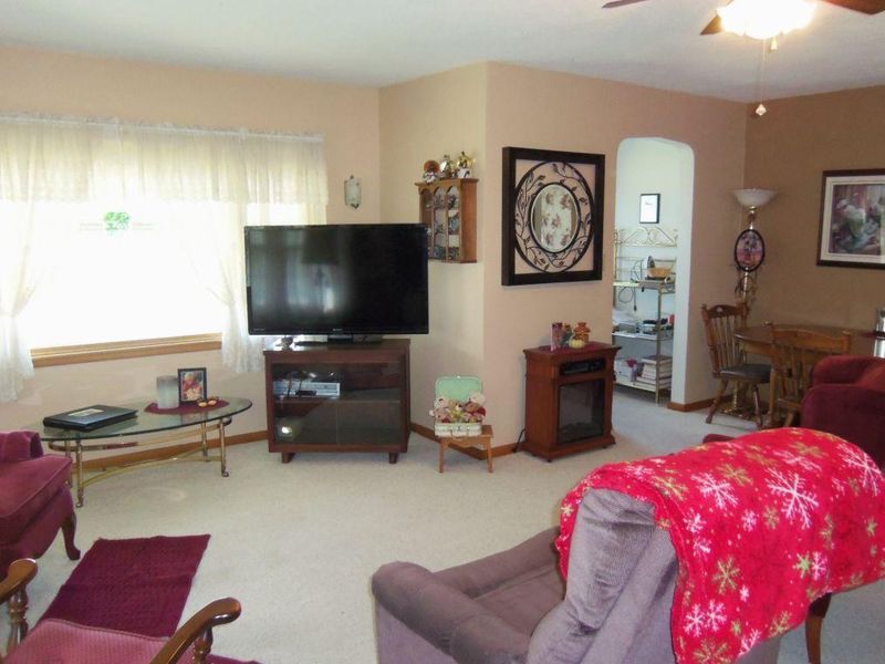 300 1st St E, Chokio, MN 56221