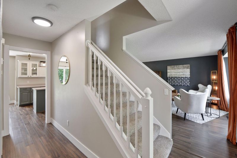 1043 N Windmill Creek, Waconia, MN 55387