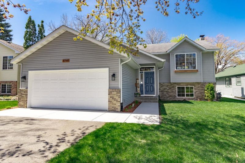 4748 6th St NE, Columbia Heights, MN 55421