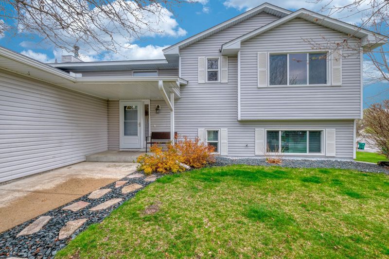 4968 Riverwood Dr, Savage, MN 55378