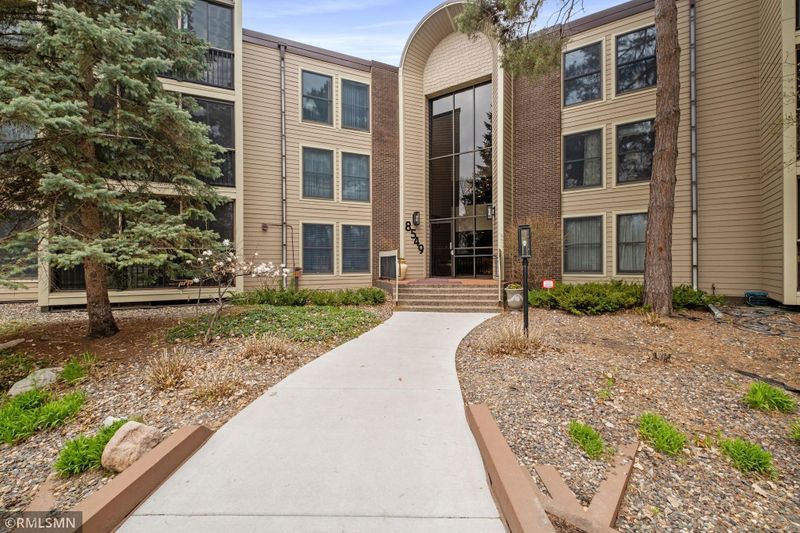 8549 Irwin Rd #236, Bloomington, MN 55437