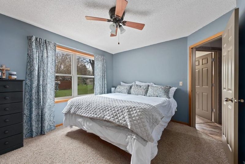 700 Amundson Ln, Watertown, MN 55388