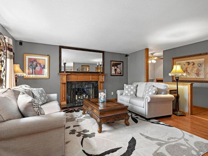2751 Sandpiper Trl, Excelsior, MN 55331