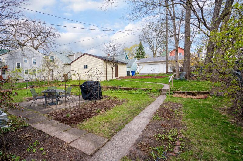 2043 Sargent Ave, Saint Paul, MN 55105
