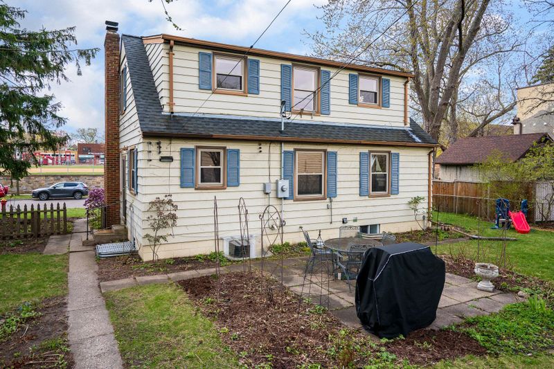 2043 Sargent Ave, Saint Paul, MN 55105