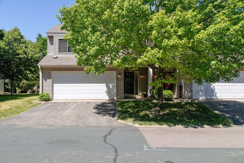 5480 Sanibel Dr, Minnetonka, MN 55343