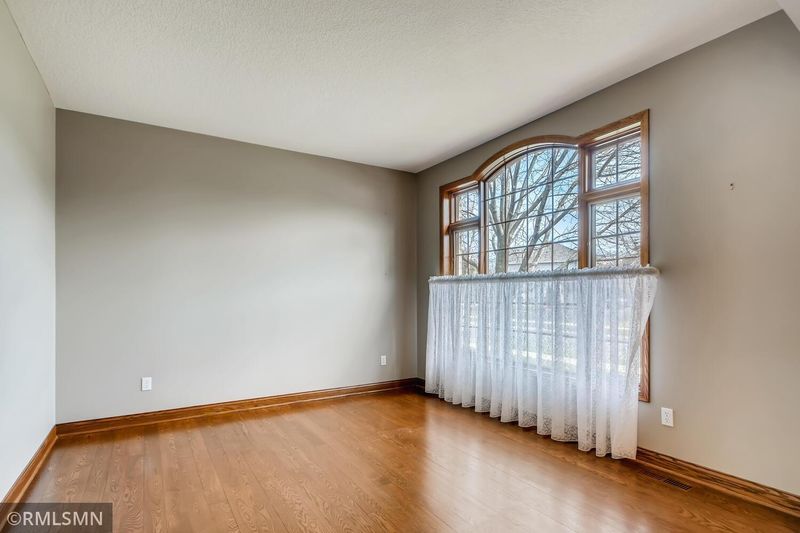 16992 73rd Pl N, Maple Grove, MN 55311