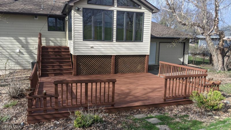 1500 Auburn Ct, Eagan, MN 55122