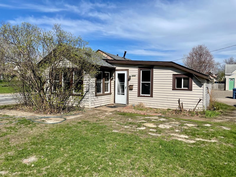 5252 Aldrich Ave N, Minneapolis, MN 55430