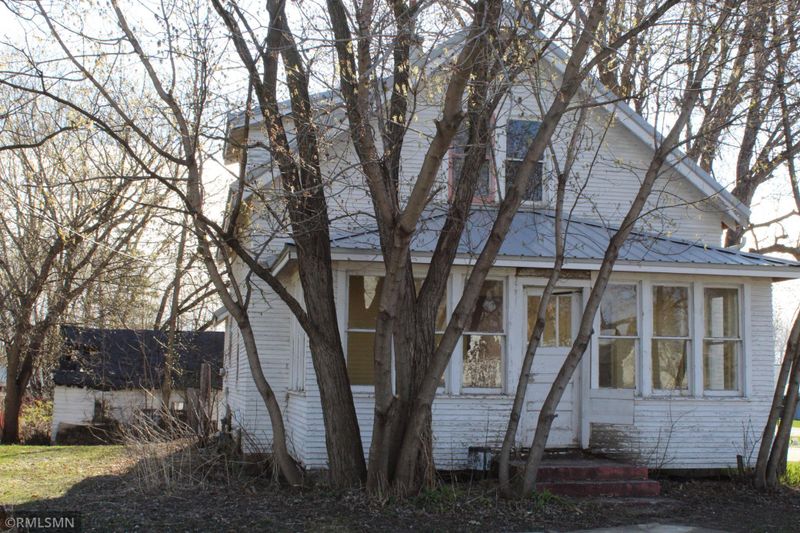340 Central Ave S, Pease, MN 56353