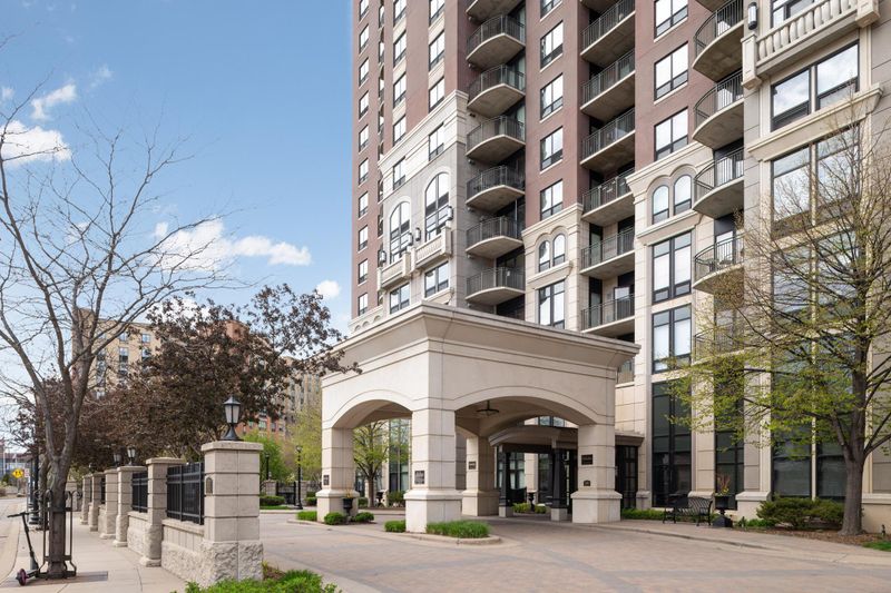 500 E Grant St #1705, Minneapolis, MN 55404