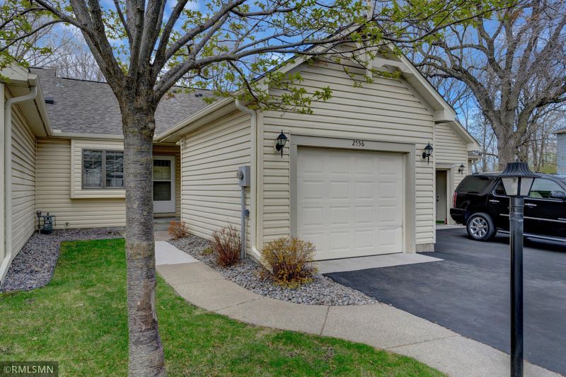 2556 Moundsview Dr #52, Mounds View, MN 55112