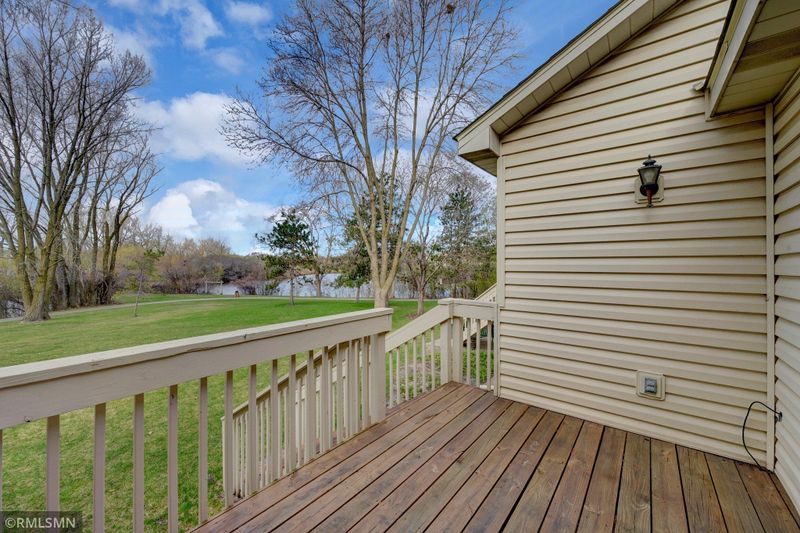 2556 Moundsview Dr #52, Mounds View, MN 55112