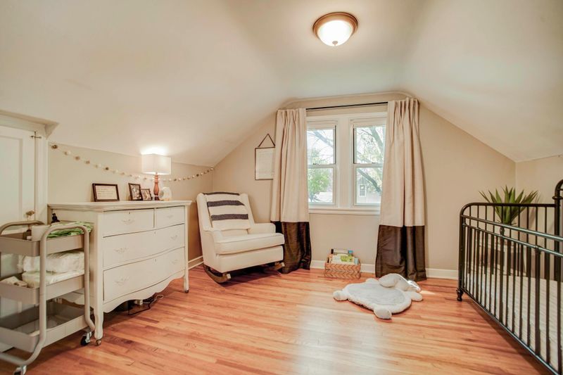 134 5th Ave N, Hopkins, MN 55343