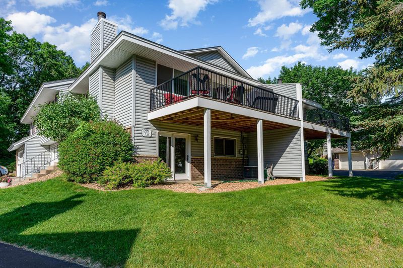 729 Evergreen Ct, Burnsville, MN 55337
