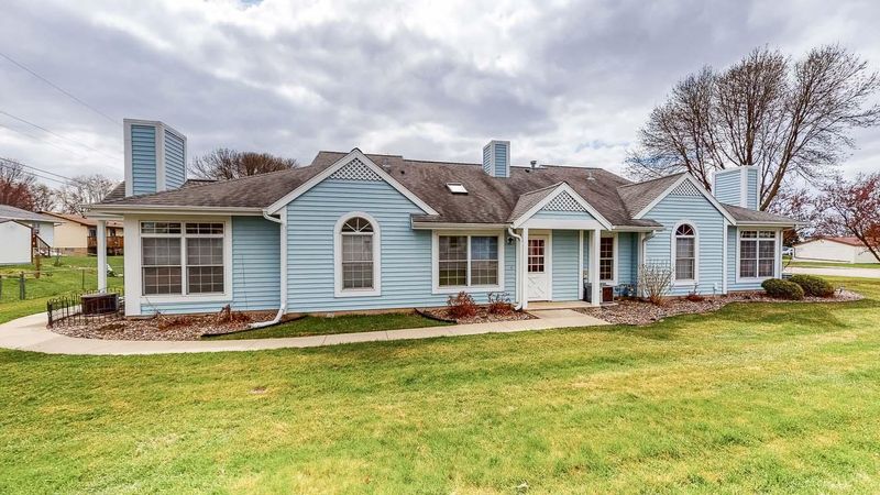 2329 Valleyhigh Dr NW, Rochester, MN 55901