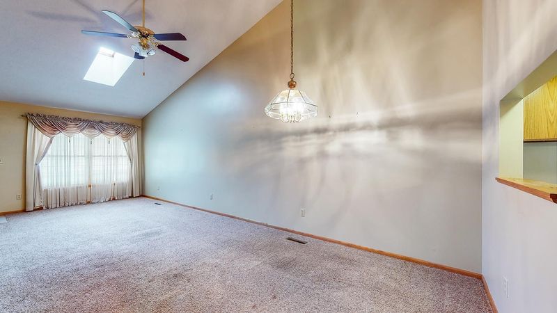 2329 Valleyhigh Dr NW, Rochester, MN 55901