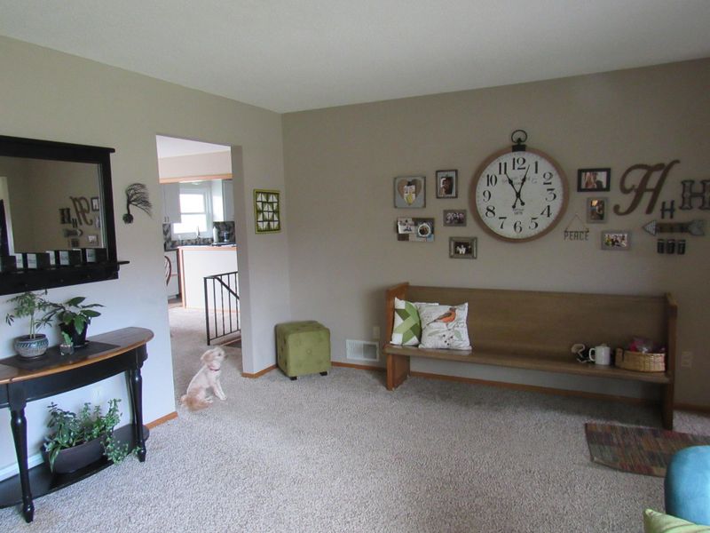 734 27th St NW, Rochester, MN 55901