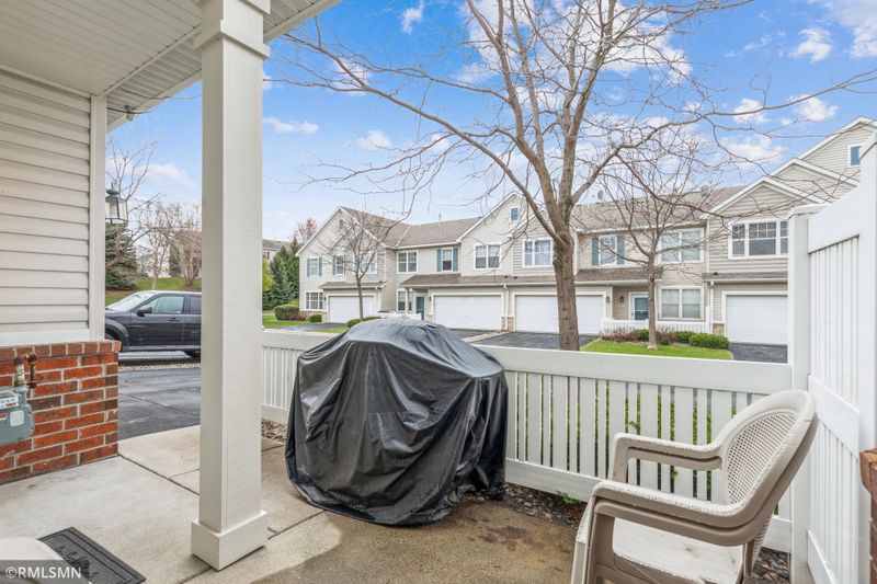 942 Princeton Ave, Shakopee, MN 55379