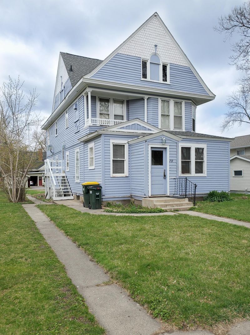319 E 5th St, Redwood Falls, MN 56283
