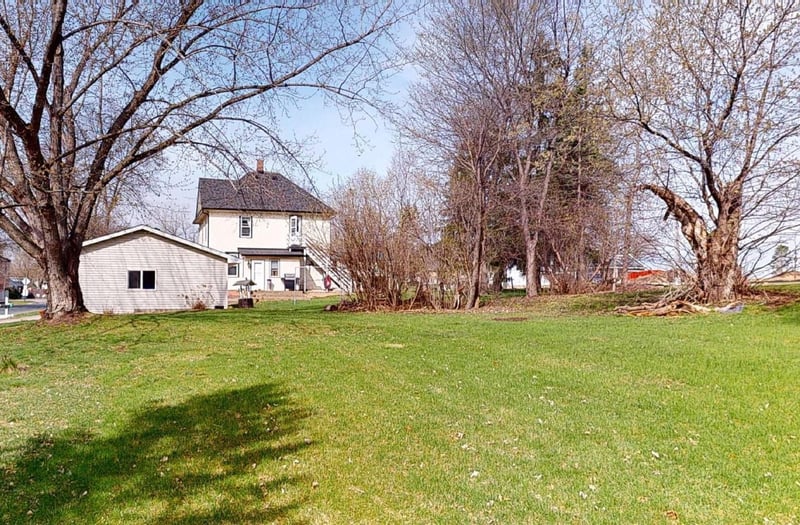 11262 Crow River Dr NE, Hanover, MN 55341