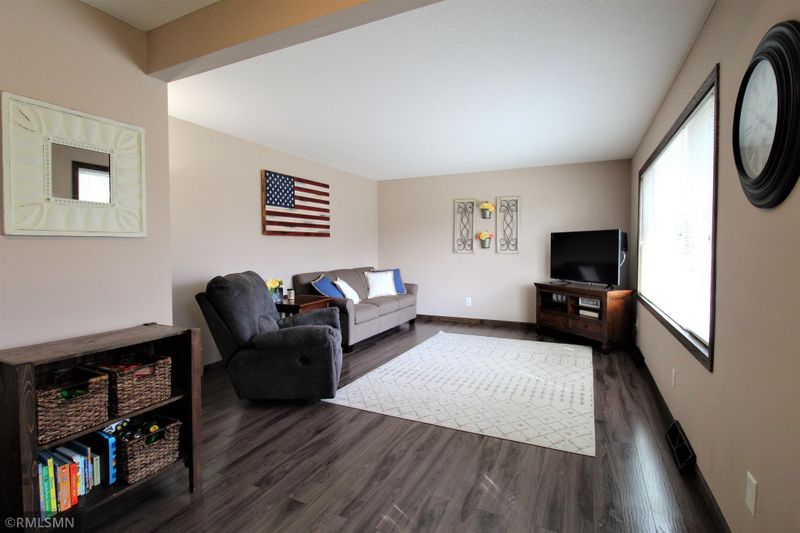 1621 130th Ave NE, Blaine, MN 55449