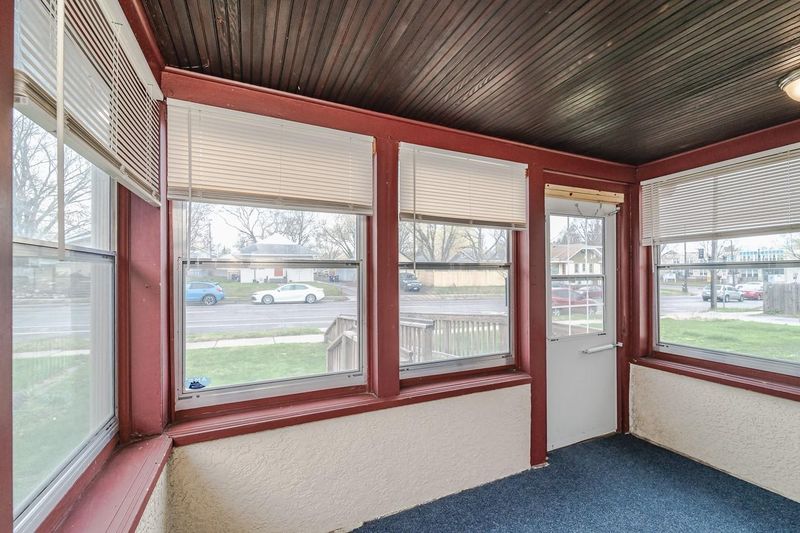 1083 Minnehaha Ave W, Saint Paul, MN 55104
