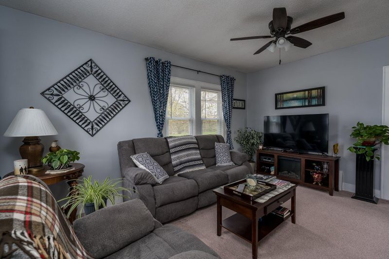 407 Oak Ave SW, Montgomery, MN 56069