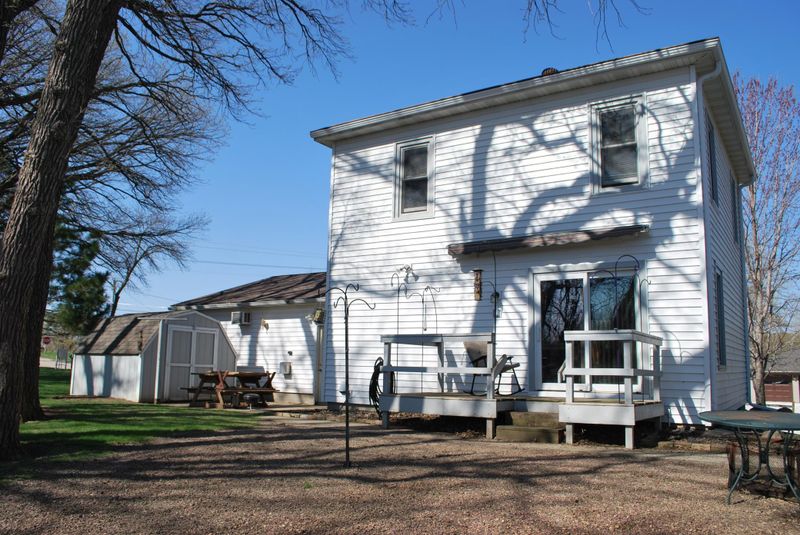 620 Pioneer Dr, Fairmont, MN 56031